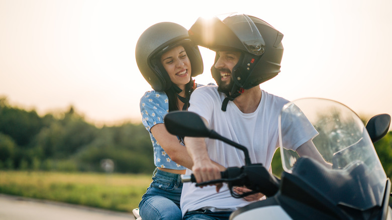12 Best Motorcycles With CarPlay & Android Auto