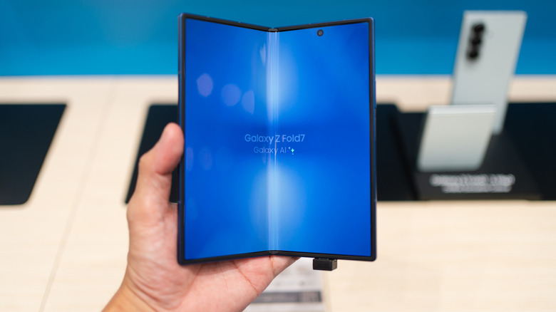 7 Best Foldable Phones 2026: Consumer Reports Rated