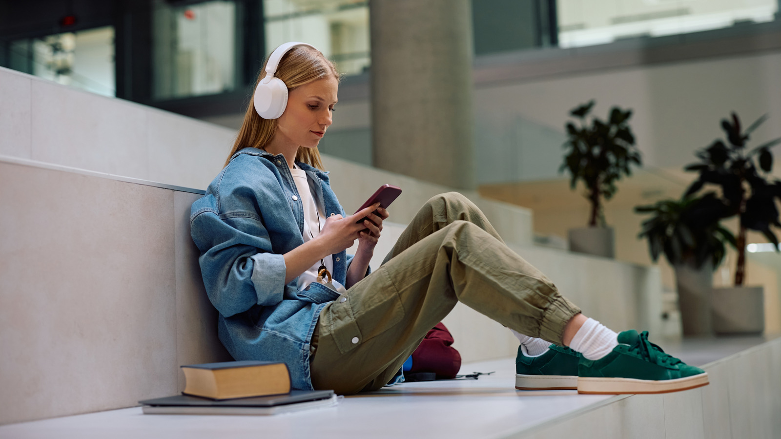 How to Set a Smartphone Volume Limit for Hearing