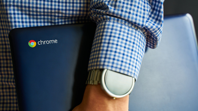 Chromebook vs Laptop: 4 Critical Disadvantages