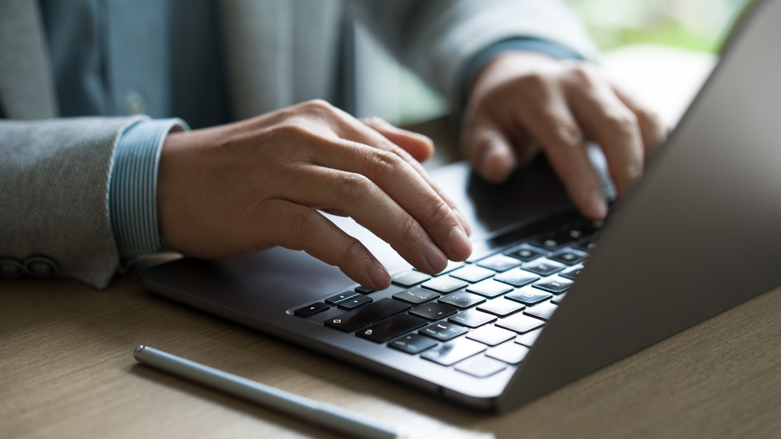 Best Business Laptops 2026: Professional Buying Guide