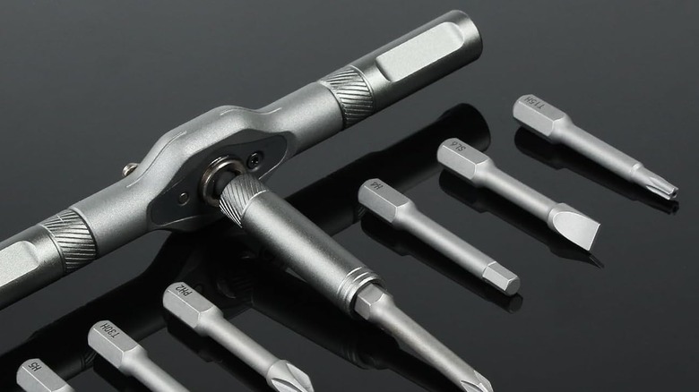 Close-up view of S2 tool steel bits and the ratcheting driver head.