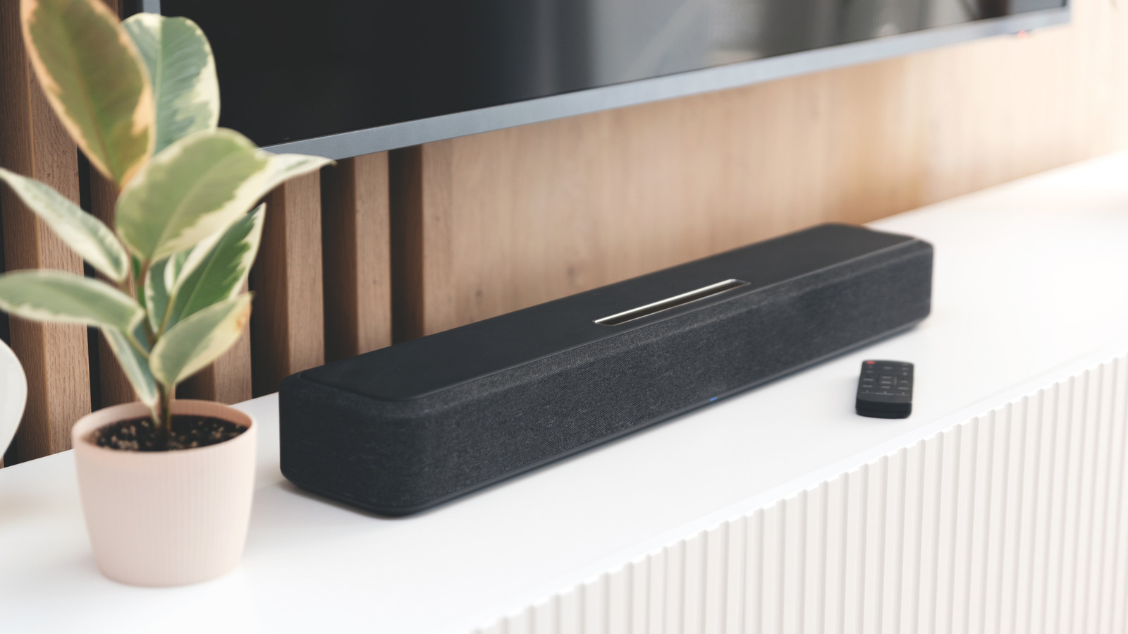 2 Essential Ways to Use Your Soundbar USB Port