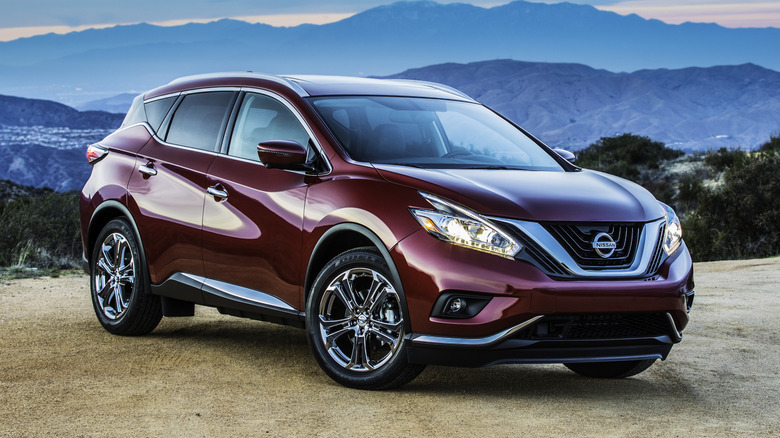 A 2018 Nissan Murano in a natural outdoor setting.