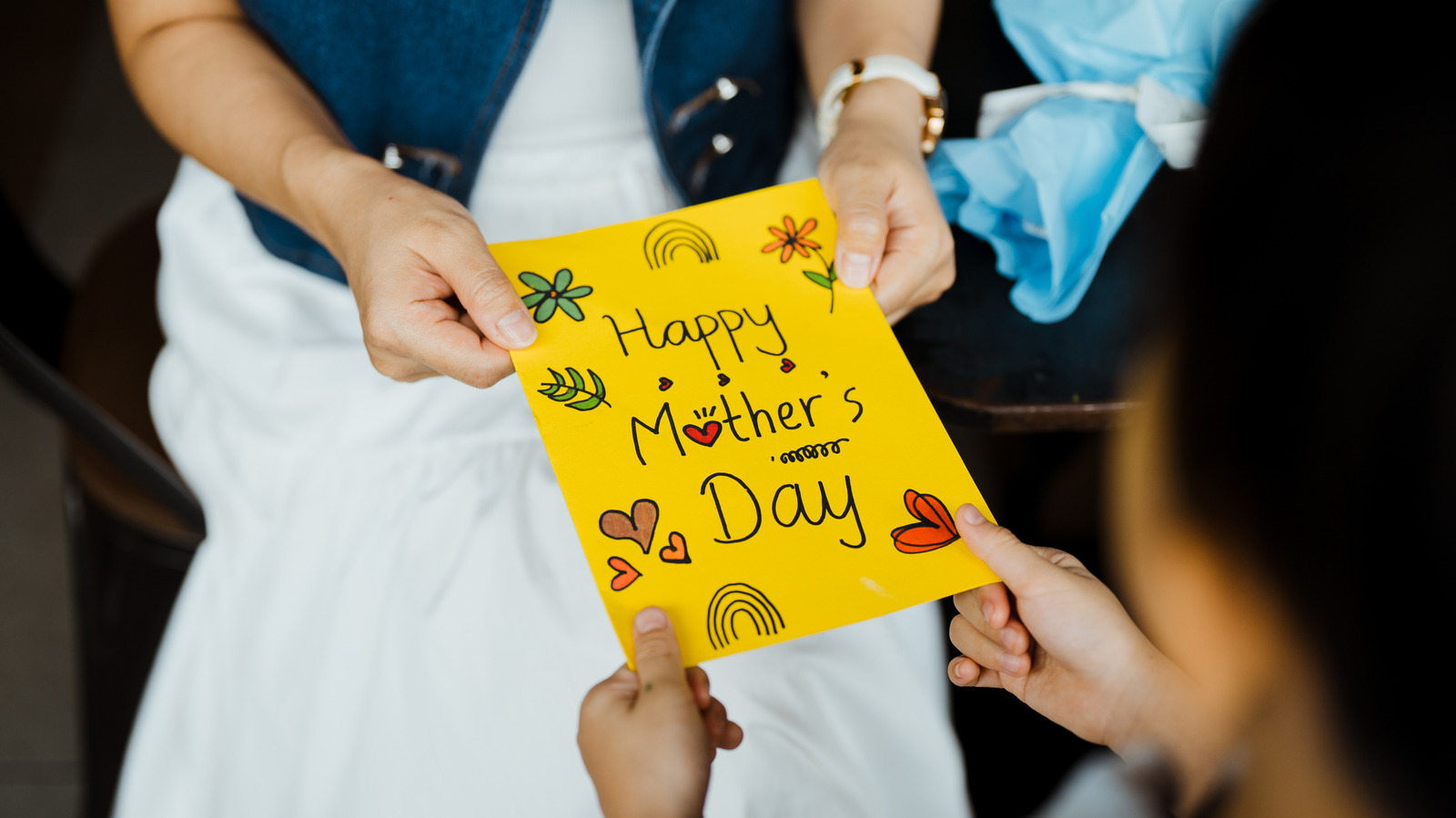 5 Best Mother's Day Gadgets Under $30 (2026)