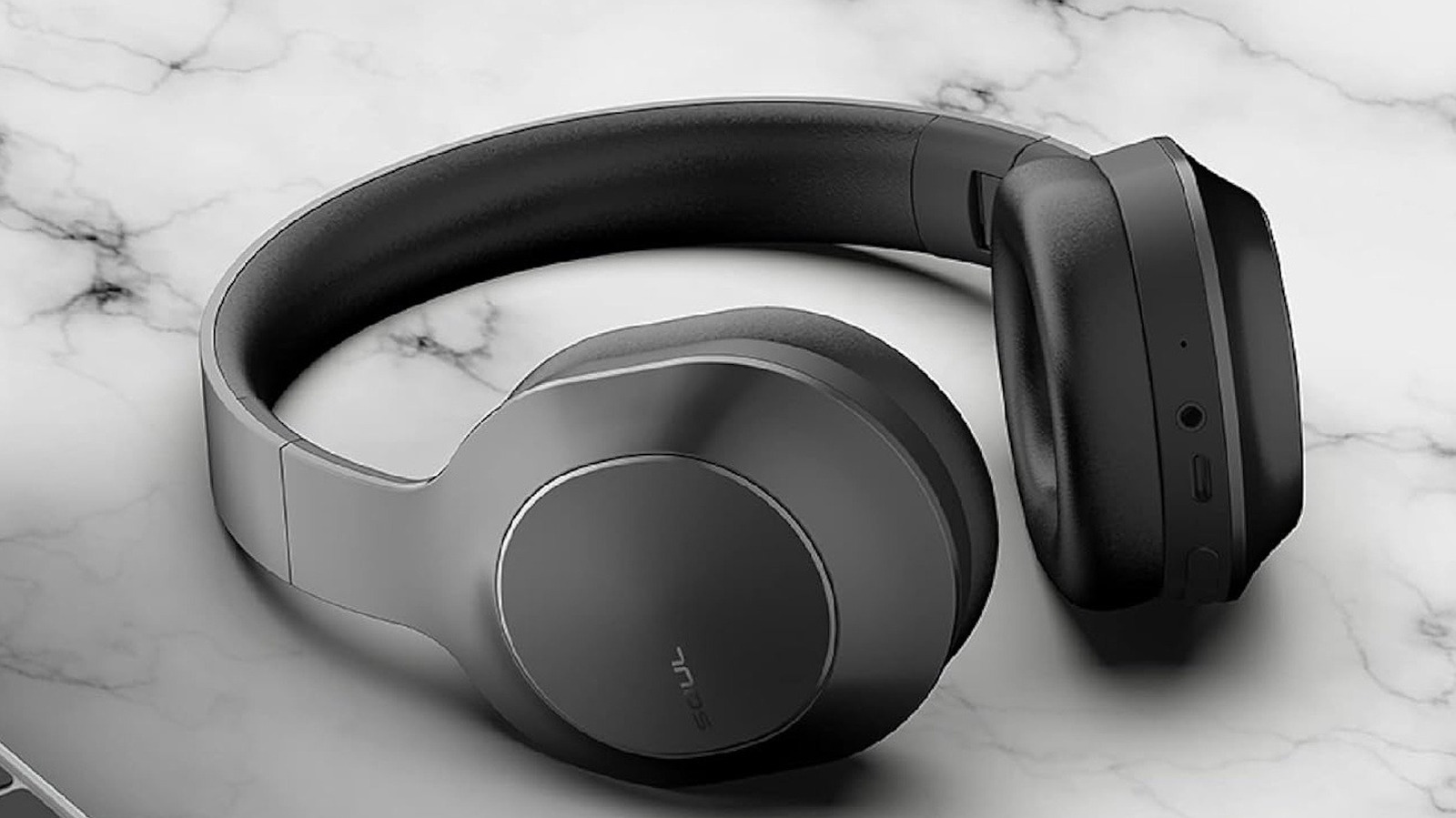 8 Worst Headphone Brands to Avoid in 2026
