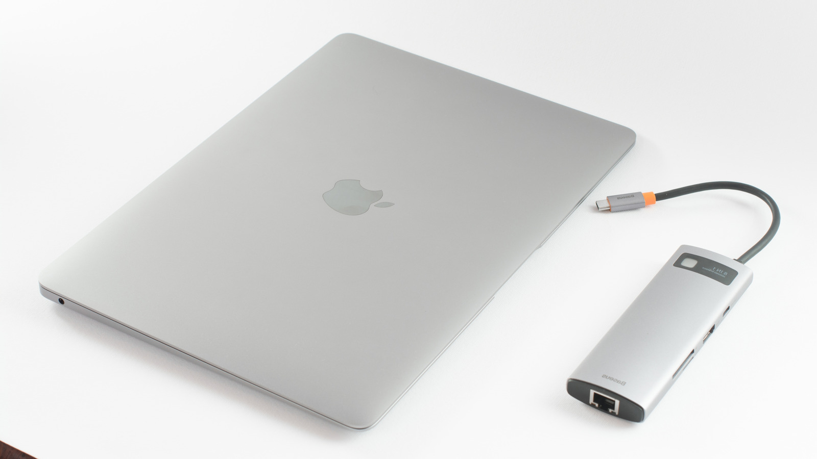 5 Best MacBook USB Accessories for Remote Work
