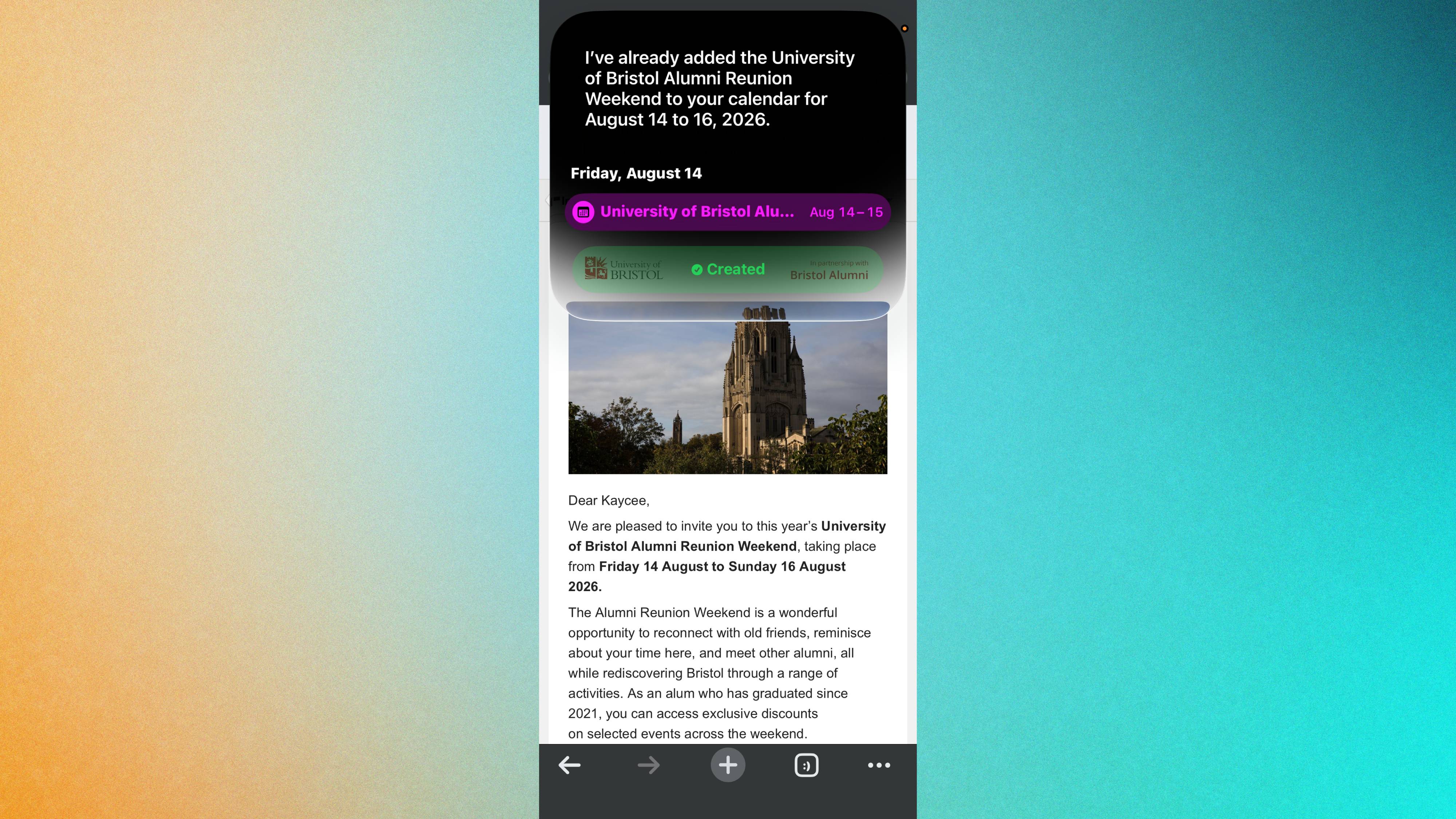 Siri automatically generating a smart calendar invite based on information retrieved from a messaging app.