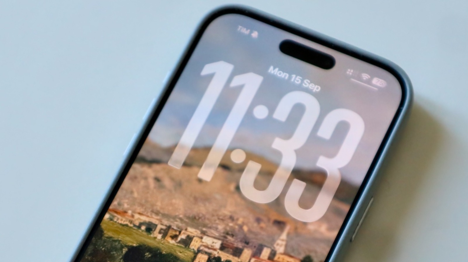 iOS 26 Review: Testing Apple’s Liquid Glass Design
