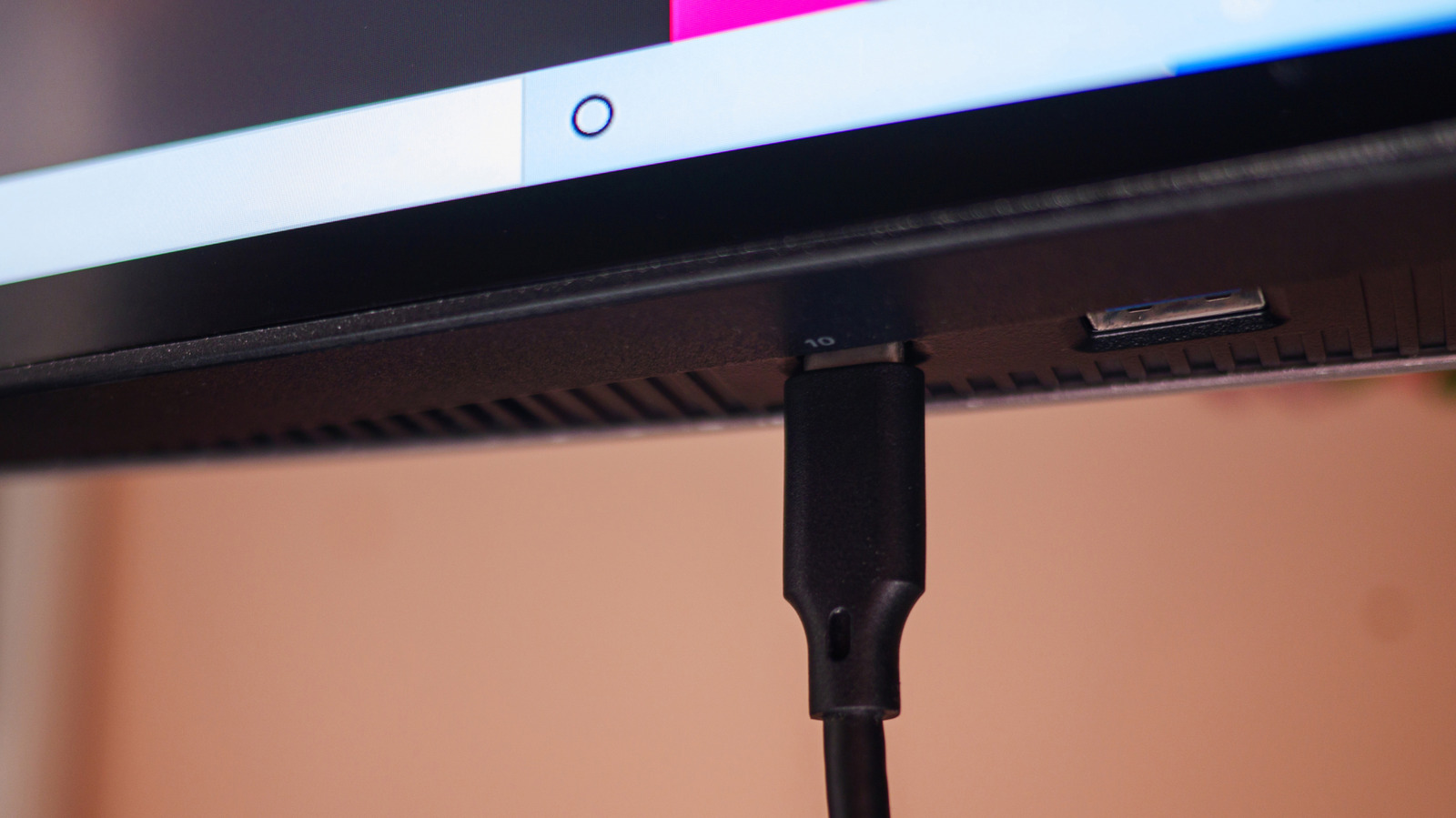 3 Devices to Avoid Due to Monitor USB Port Limitations